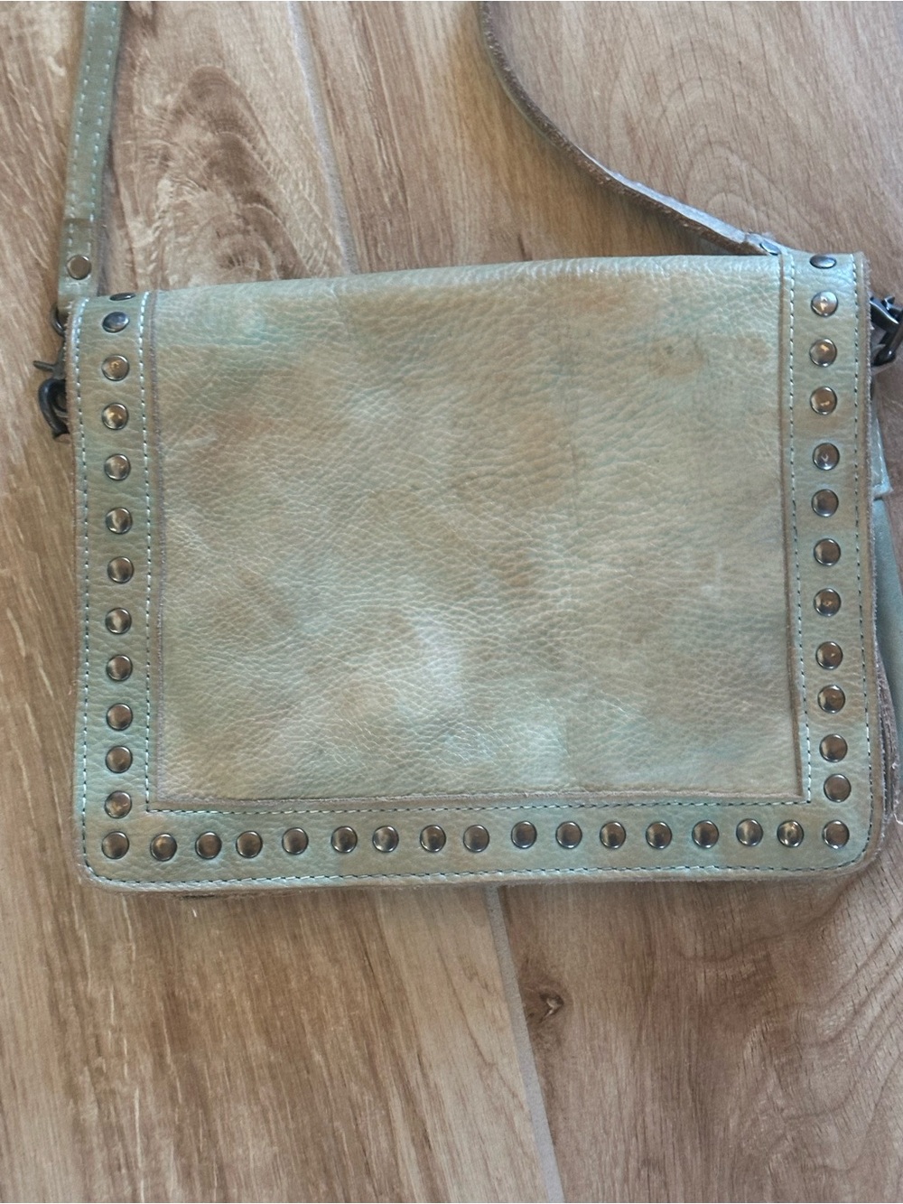 Never Mind handcrafted, vintage-style leather Patina look Mint  crossbody - Picture 2 of 6